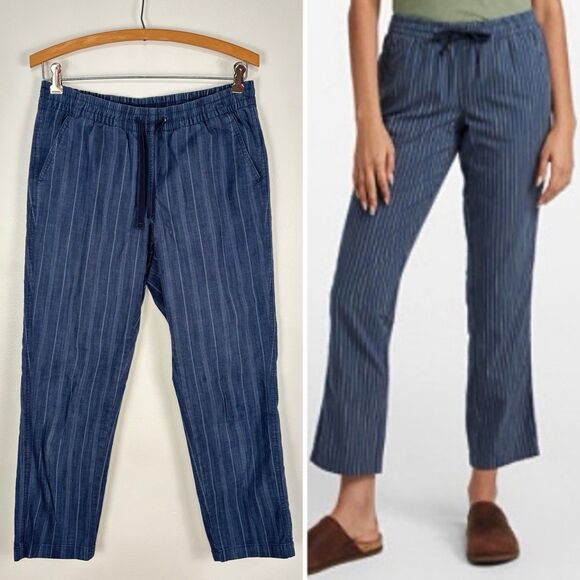 LL Bean Pants Women's 6 Blue Lakewashed Pull-On Chambray Chinos Favorite Fit - Picture 1 of 7